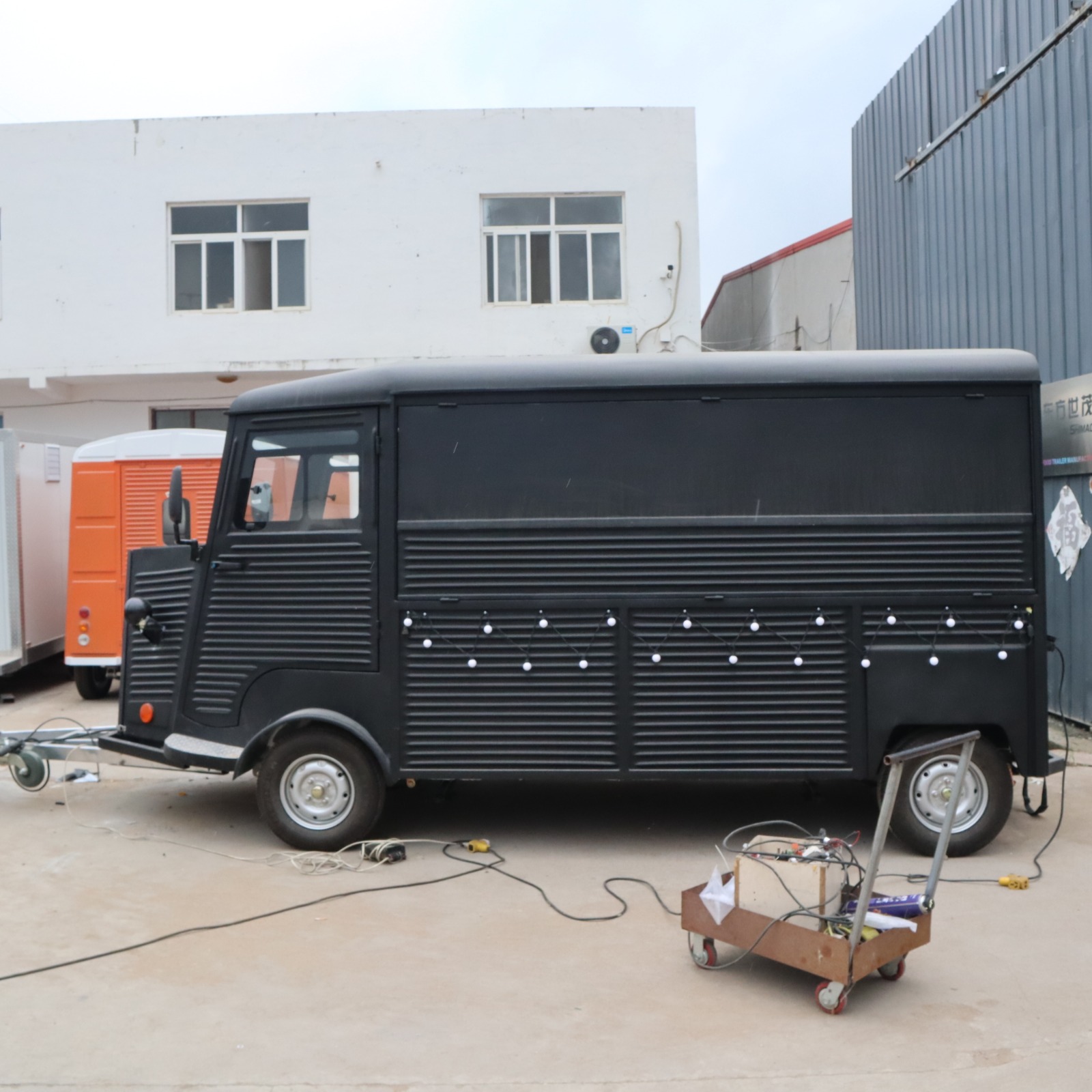 food truck electric equipped black